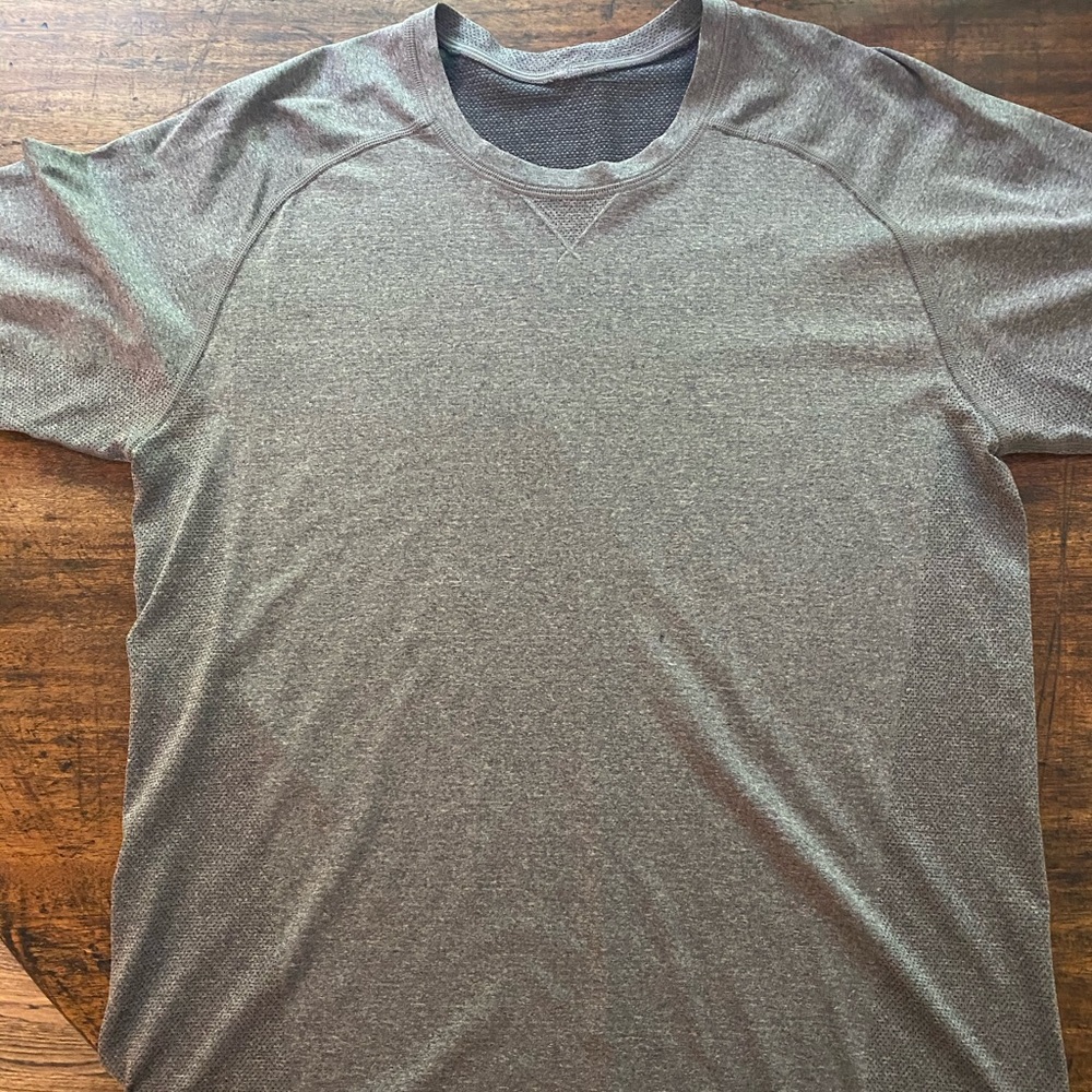 Men’s lululemon metal tech vent 2.0 tee